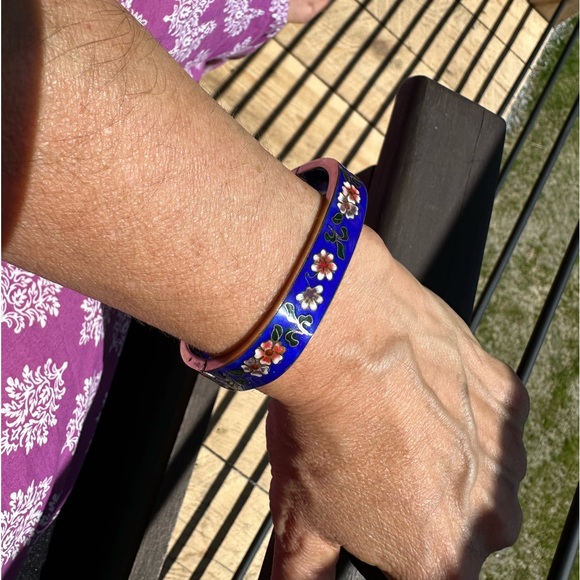 RICH COBALT CLOISONNÉ HINGED BANGLE - Picture 1 of 5